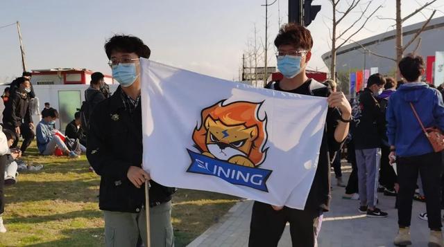 Ning迎来七赛季高光表现，DWG球迷沸腾！的简单介绍